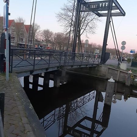Lekkerwegbijleeuwen, 1 Minuut Naar Hartje Centrum スネーク エクステリア 写真